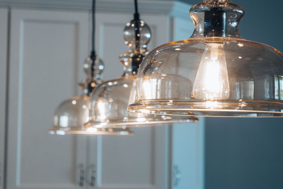 Wie moderne Pendelleuchten das Zuhause stilvoll aufwerten
